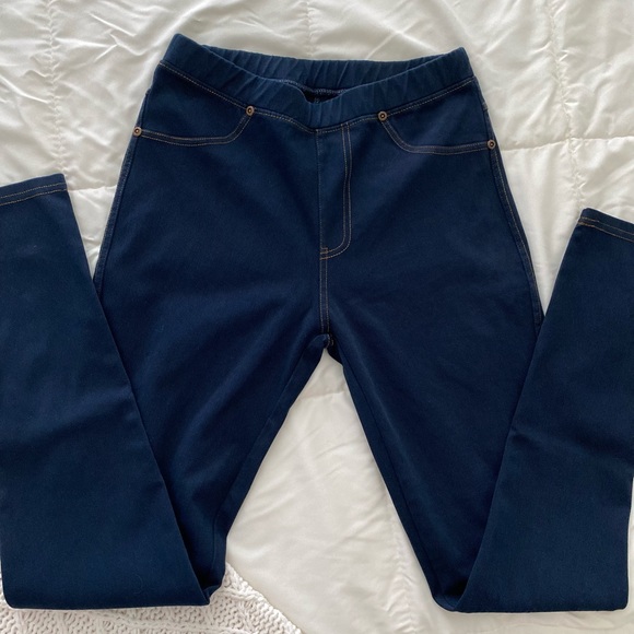 Women’s jeggings and sweatpants - Picture 6 of 8